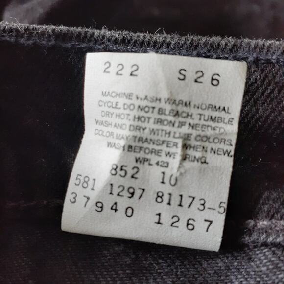 Vintage 90s y2k Levi's High Waisted Denim Jean Shorts Black - Picture 4 of 10